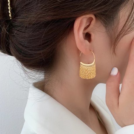 Scalloped Tassel Earrings