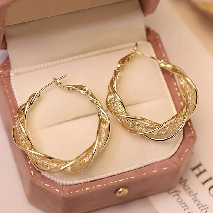 fashion_twist_earrings_alt